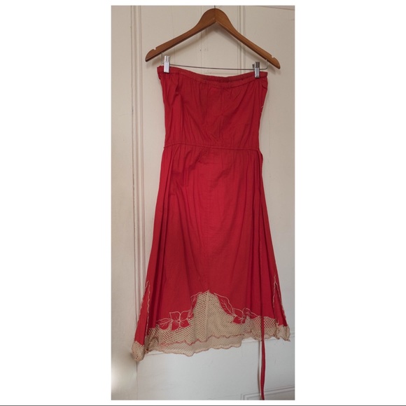 STRAPLESS DRESS - BOLD, EMBROIDERED & SUMMERY - Picture 5 of 6